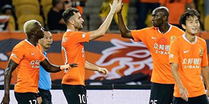 网曝前武汉卓尔后卫姆比亚试训申花 可以胜任两个位置