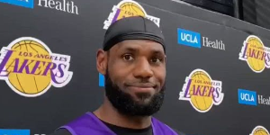 詹姆斯没有出席科比追悼会：对我而言是非常痛心的一天