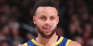 猛龙取消赛前训练 库里抓紧机会加练