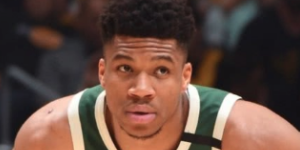 字母哥膝盖扭伤 至少将要休战两场