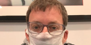 辽篮为前教练捐赠防护用品 并附上真情慰问