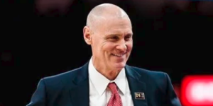 独行侠每日送餐活动 为达拉斯城工作人员送披萨