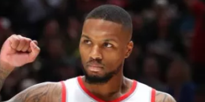 利拉德个人捐款10万美元 帮助球馆员工渡难关