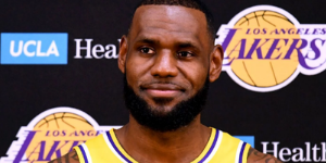 勒布朗：隔离在家一直训练 并和家人享受时光