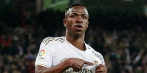 维尼修斯提皇马的战袍重要性 将战斗到最后