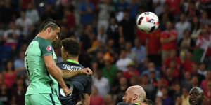 C罗的头球有多厉害？C罗的头不疼吗？