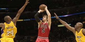 4月9日湖人vs公牛比赛延期 4月9日湖人vs公牛数据统计