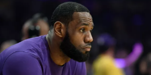 詹姆斯谈论疫情：我们的生活太安逸 这是一次考验