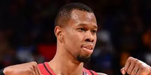 胡德提到自己伤势正在恢复 想身披开拓者战袍