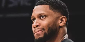 盖伊发推晒个人帅照 表示忍耐是一项重要能力