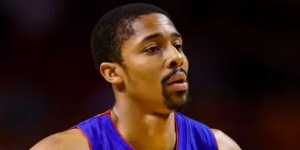 丁威迪晒当年新秀时照片 激励自己的未来