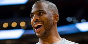 保罗接受媒体的采访谈论复赛 为了球迷想要重返球场