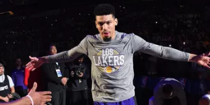 格林提到哪怕是空场比赛 也不影响争夺总冠军