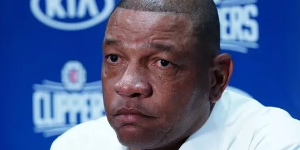 里弗斯提到当年和乔丹差点打起来 相互拽着衣领不松