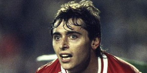 罗宾逊因皮肤癌不幸去世 享年61岁