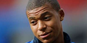 姆巴佩表示自己从小崇拜C罗 有机会和内马尔一起