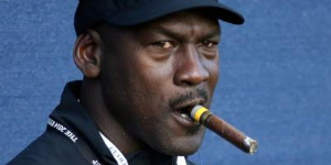 乔丹为何拍纪录片不抽雪茄？导演称怕被老妈骂