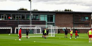 利物浦称将准备下周一开放训练 地点在梅尔伍德