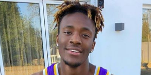 亚伯拉罕称自己隔离的时候爱打游戏 家里有人做饭