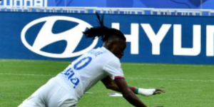 纽卡拜仁等队有意签下特劳奥雷 而后者想离开里昂