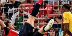 巴萨官方推特提到阿杜里斯 对阵你是荣幸