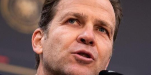 比埃尔霍夫称像梅西C罗这类顶级球员 拿到高薪完全没问题