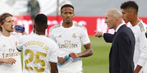 虽然赢了但还是要批评！齐达内在更衣室发火球队