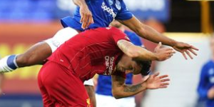 卡拉格提到洛夫伦的问题 有时候比赛太情绪化