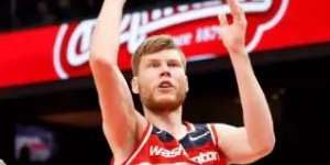 贝尔坦斯准备签大合同 这不仅仅是受伤的风险