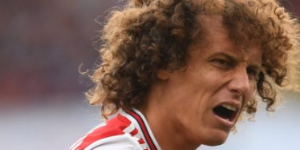 费迪南德称路易斯应该先做好简单的事 现在太疯狂