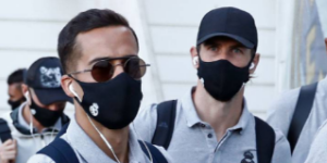 皇马抗议VAR意外 裁判总会无视犯规