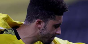 内维尔认为曼联不能延后签桑乔 有很多球队都在竞争