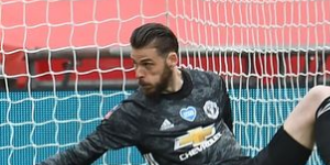 内维尔对德赫亚表现感到难以置信 一连串的失误让曼联失利