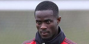 巴伊因重伤被抬出场外 切尔西赛后真情慰问