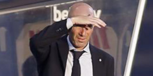 齐达内提到不上J罗的原因 而贝尔缺阵是技术原因