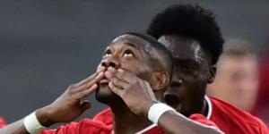 阿拉巴想在拜仁退役 但想要最佳后卫的薪水