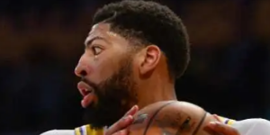 戴维斯因眼部不适缺席 可能会错过首场比赛