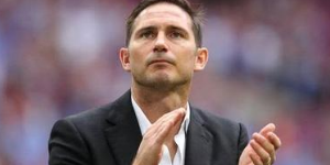 格兰特称赞兰帕德是个年轻教练 这个赛季已经做的很好了