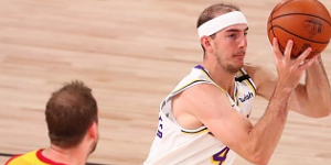 8月4日湖人vs爵士比赛战报 戴维斯42+12+4狂砍