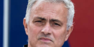 穆帅认为卡西是了不起的门将 也是个了不起的人