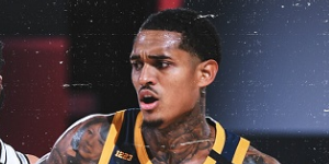 8月14日马刺vs爵士比赛战报 爵士双人得分险胜