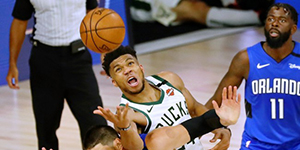 雄鹿大胜魔术 字母哥31+15+8