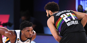 米切尔赛后痛哭 背后是数不清的汗水