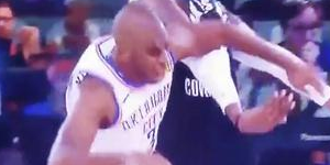 保罗系鞋带时间太久 最终被裁判吹犯规