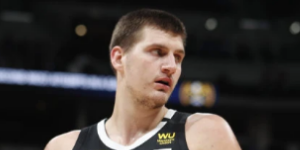 快船再赢一场进决赛！约基奇一人空砍26+11