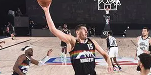 约基奇再次出色发挥！季后赛效率惊人