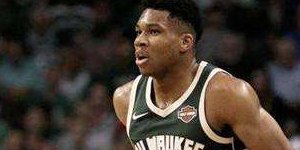 字母哥三分线外三步上篮是怎么回事？三分线外三步上篮什么意思？