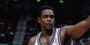 克里斯韦伯在nba中什么地位？克里斯韦伯在nba具体什么水平？