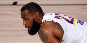 詹姆斯连续砍下9分 终结比赛晋级总决赛