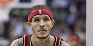 德隆蒂为什么会流浪？德隆蒂流浪的具体原因是？